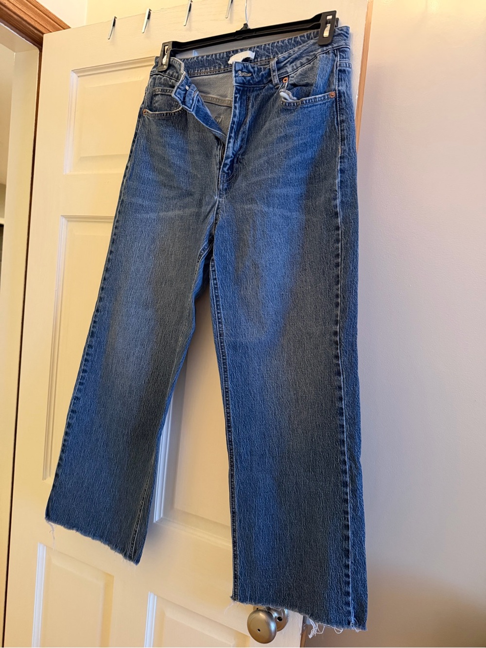 H&M Women’s Straight Leg Jeans in Blue Wash